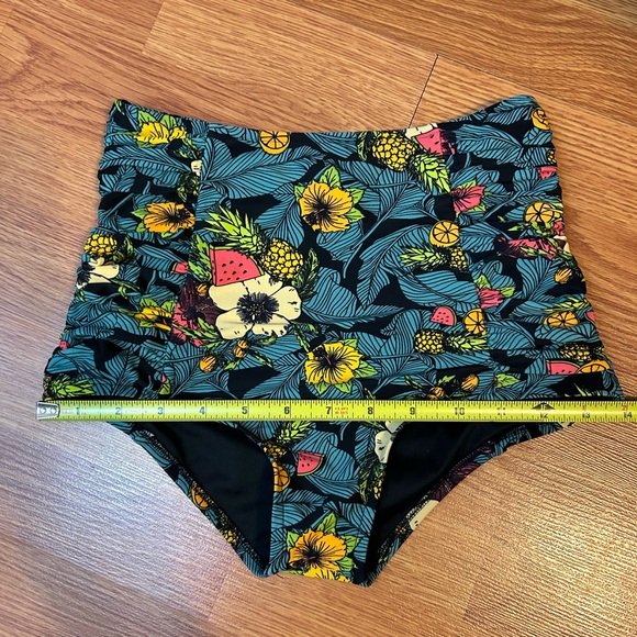 🍉🌺🍍Dancing Days Fruit&Flowers Bikini by Banned Clothing size XS NWOT - Picture 6 of 8